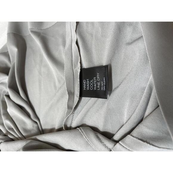 NWT Norma Kamali bodycon grey dust turtleneck contemporary minimalist medium - Picture 8 of 8